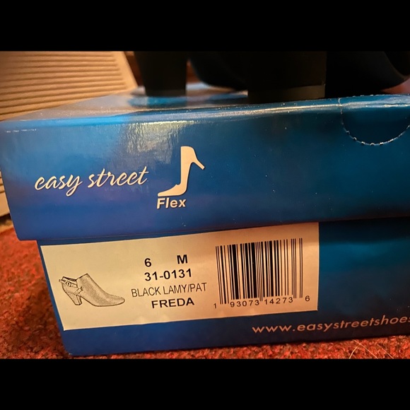 Easy Street Ankle Boots - Picture 4 of 4